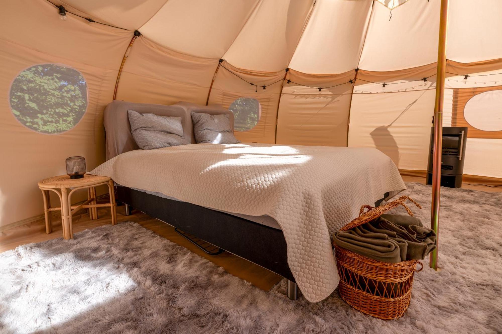 ホテル Holmegaard Vin Og Glamping Dannemare エクステリア 写真